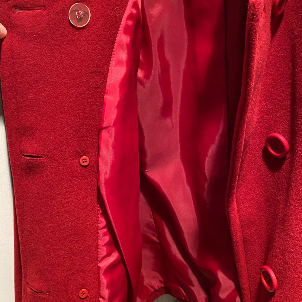 Red Coat - Picture 6 of 9